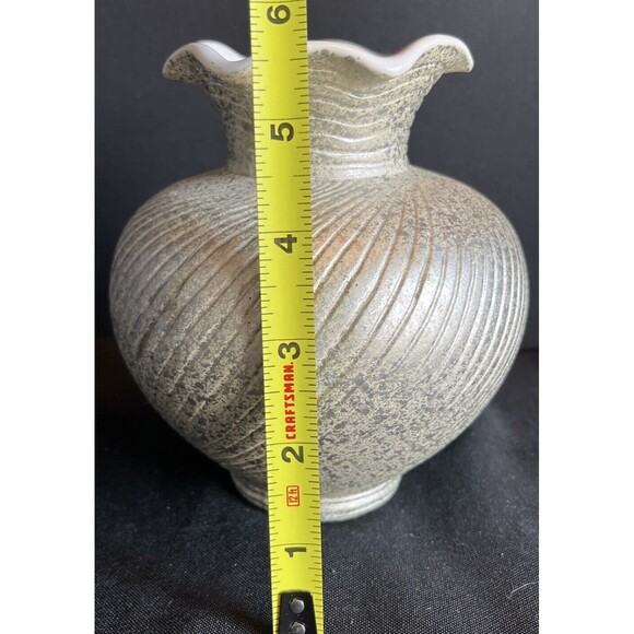 Vintage Shawnee Pottery Round 6" Vase Cream Gold Swirl Speckle Ruffle MCM 1409 - Picture 9 of 10